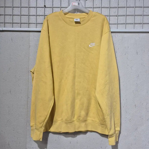 [BUNJANG] Nike Crewneck Sweatshirt Yellow / 나이키 크루넥 스웻셔츠 노란색