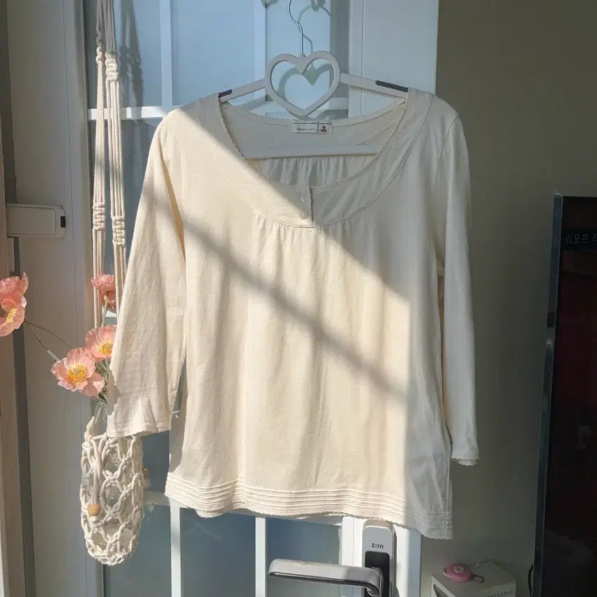 [BUNJANG] Vintage SM2 Button Wave 3/4 Sleeve Blouse / [빈티지] SM2 사만사모스 단추 물결 크림 7부 블라우스 -옷장정리