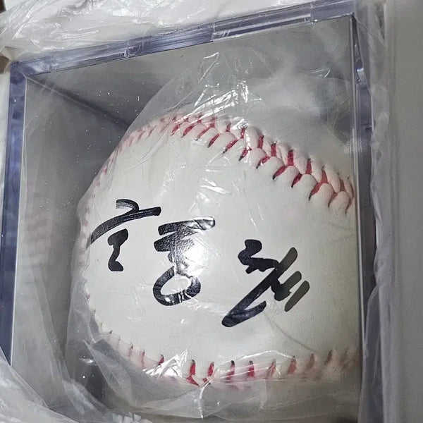 [BUNJANG] Sohn Dong-hyun Signed Baseball / 손동현 싸인볼 최저가 팝니다!