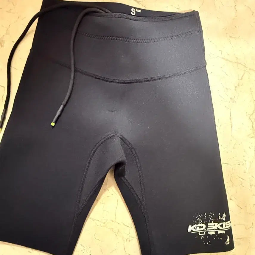 [BUNJANG] KD SKIS 5-Part Shorts (XS/S) / KD SKIS 5부 반바지 XS/S