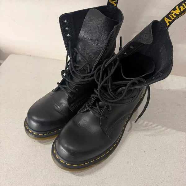 [BUNJANG] Dr. Martens x Maison Margiela MM6 Boots / 닥터마틴 x 마르지엘라 mm6 부츠