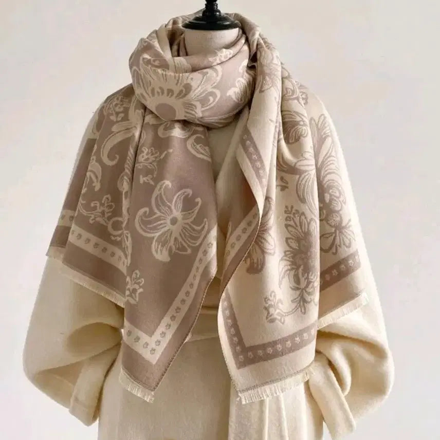 [BUNJANG] Floral Pattern Shawl Scarf (Beige) / [새상품] 플로럴 패턴 숄 스카프 (베이지)