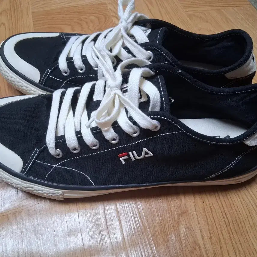 [BUNJANG] Fila Sneakers Black White Sole (280) / 필라 운동화 블랙 화이트 솔(280)