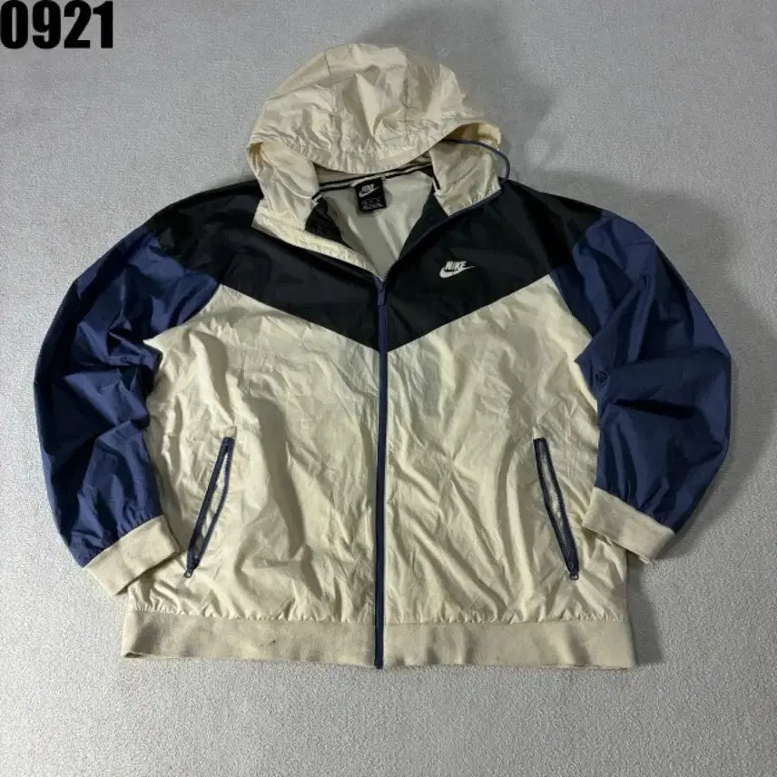 [BUNJANG] Nike Windrunner Windbreaker Jacket Size 110 / 나이키 윈드러너 바람막이 자켓 110
