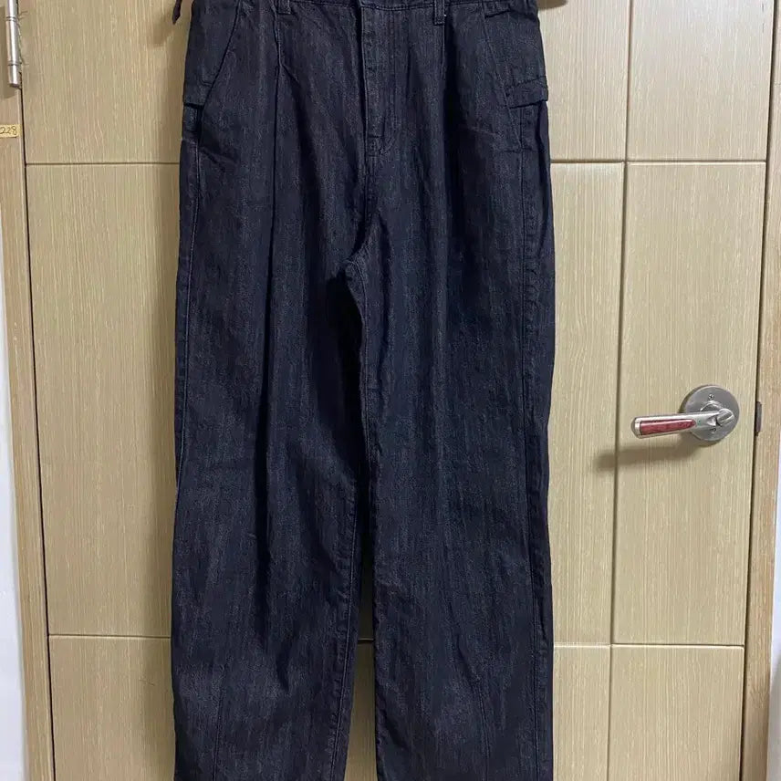 [BUNJANG] MINAV One-Tuck Crush Denim Pants Graphite M Size / *[MINAV] 미나브 원턱 크러쉬 데님팬츠 그라파이트 M사이즈