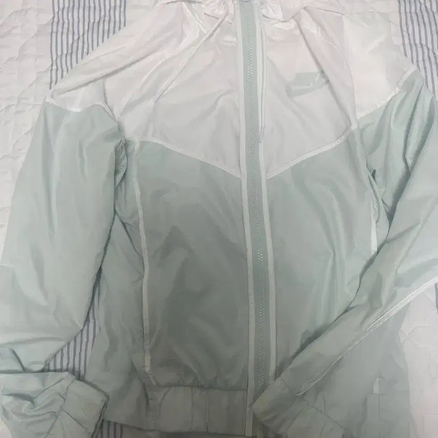 [BUNJANG] Nike Mint Windbreaker / 나이키 민트 바람막이