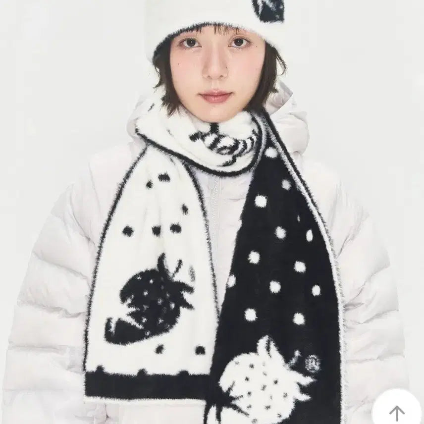 [BUNJANG] Videovizki Starberry Muffler Off White / 비디오자키 스타베리 머플러 오프 화이트