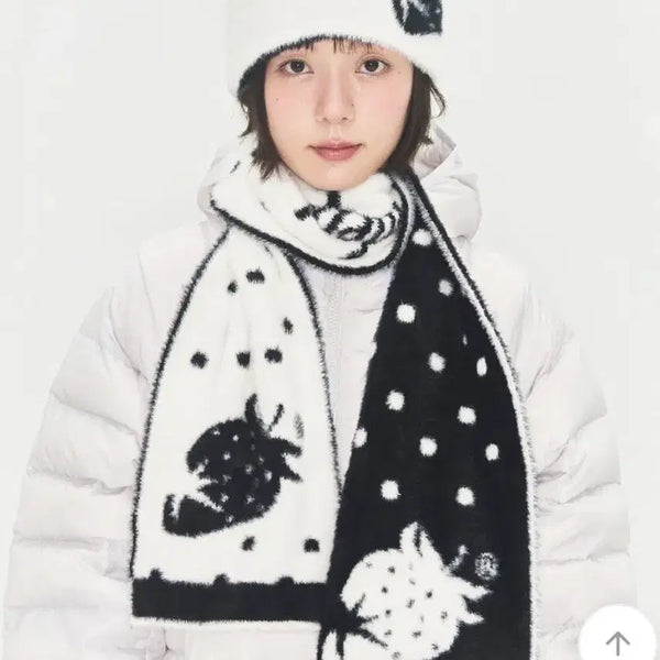 [BUNJANG] Videovizki Starberry Muffler Off White / 비디오자키 스타베리 머플러 오프 화이트