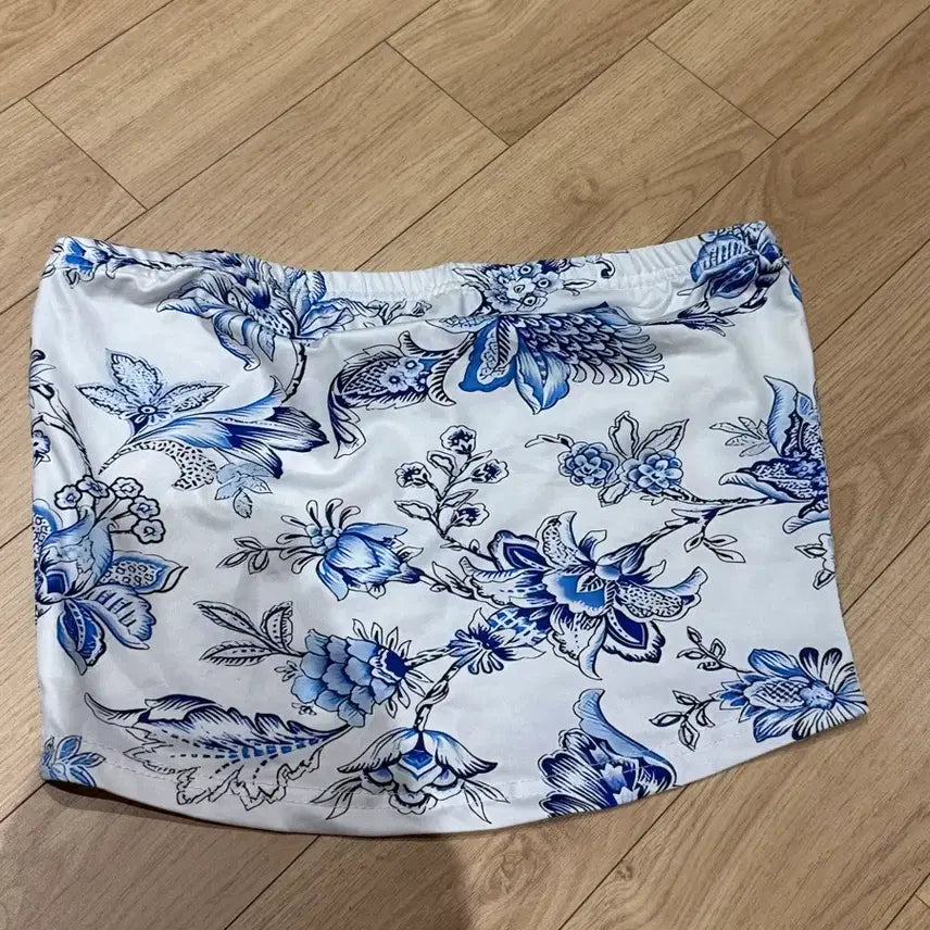 [BUNJANG] White Blue Flower Pattern Sleeveless Top M / 추석세일!화이트 블루 플라워 패턴 탑 m