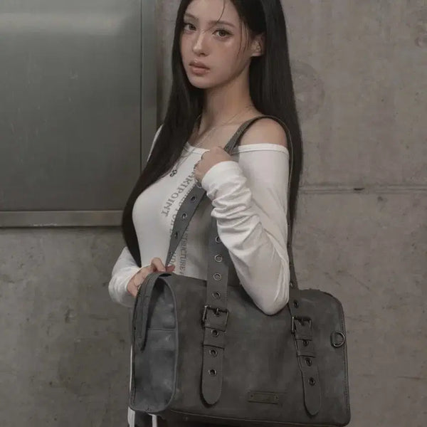 [BUNJANG] Khaki Point Shoulder Bag Gray / 새상품) 카키포인트 숄더백 그레이 / 정가: 18.9만