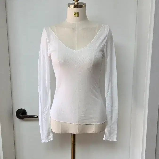 [BUNJANG] V-Neck White Long Sleeve Top / 허리라인 브이넥 얇은 화이트 긴팔