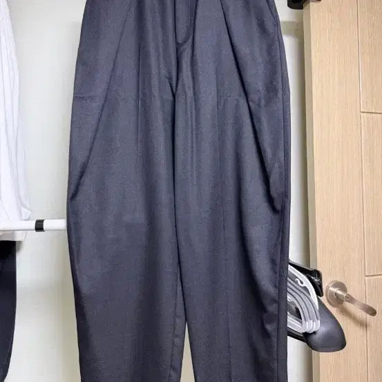 [BUNJANG] Ader Error Significant BK Tag Slacks Grey / [L] 아더에러 시그니피컨트 BK 태그 슬랙스 03 그레이