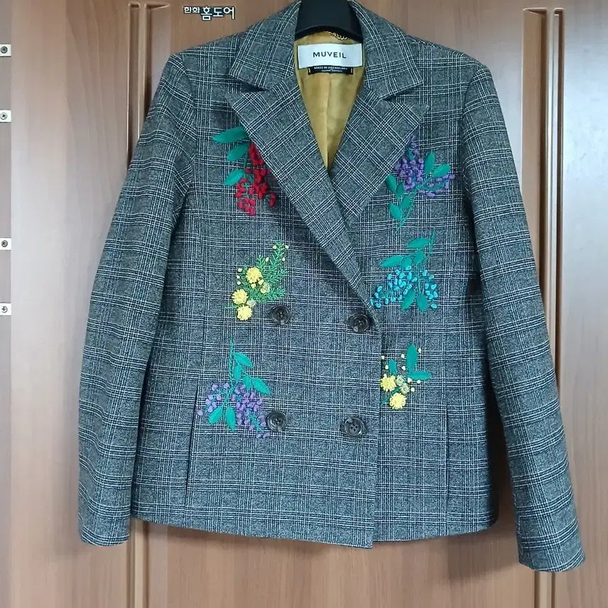 [BUNJANG] Thehandsome MUVEEL Flower Embroidered Jacket / 한섬 뮤비엘 플라워 자수 자켓 55