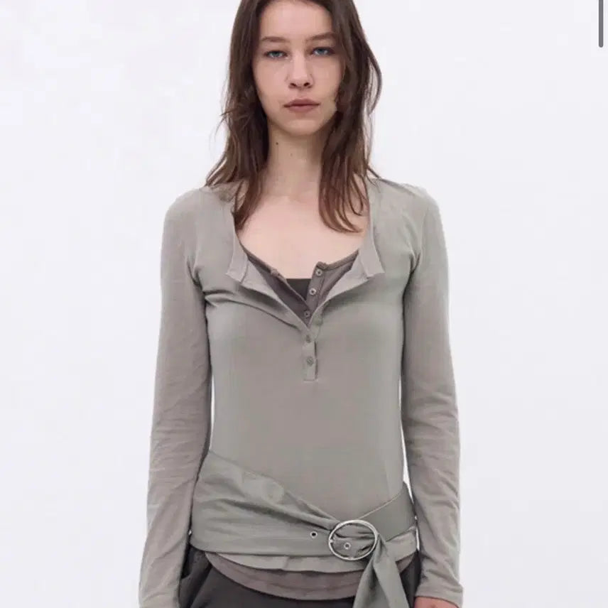 [BUNJANG] SERIC Button Layered Top - Light Khaki / 세릭 Button Layered Top _ Light Khaki