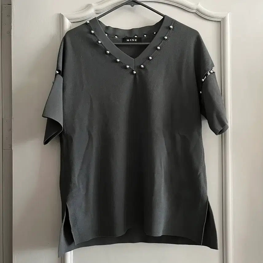 [BUNJANG] MINE Pearl V-Neck Blouse Size 90 / MINE 마인 진주 블라우스 F 호칭 90사이즈