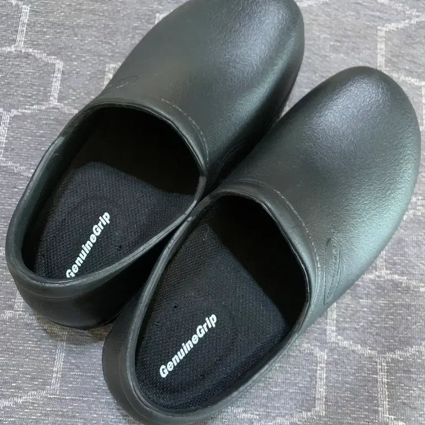 [BUNJANG] Genuine Grip Black Shoes / 제뉴인그립 검정색 신발