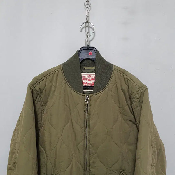 [BUNJANG] 1982 Levi's Men's Quilted Bomber Jacket M / 1982) 리바이스 남성 퀼팅 블루종 봄버 자켓 점퍼 M