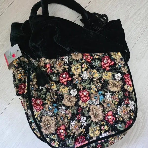 [BUNJANG] Flower Pattern Beaded Sequin Embellished Tote Bag / 플라워 패턴/비즈/스팽글 장식 토트백