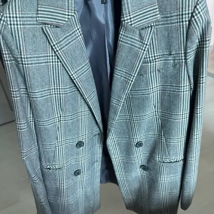 [BUNJANG] ON&ON Check Pattern Double Button Jacket Size 1 / 온앤온 체크 패턴 더블 버튼 재킷 1사이즈