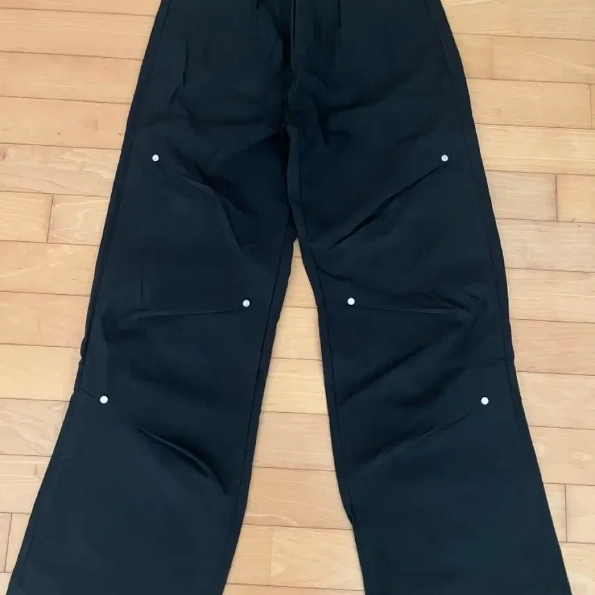 [BUNJANG] Black Pants with Stud Details / 블랙 스터드 팬츠