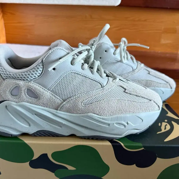 [BUNJANG] Adidas Yeezy 700 / 이지 700