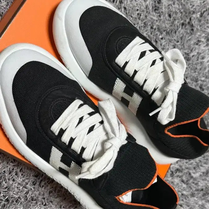[BUNJANG] Hermes Crew Sneakers 37.5 / 에르메스 크루 스니커즈 37.5