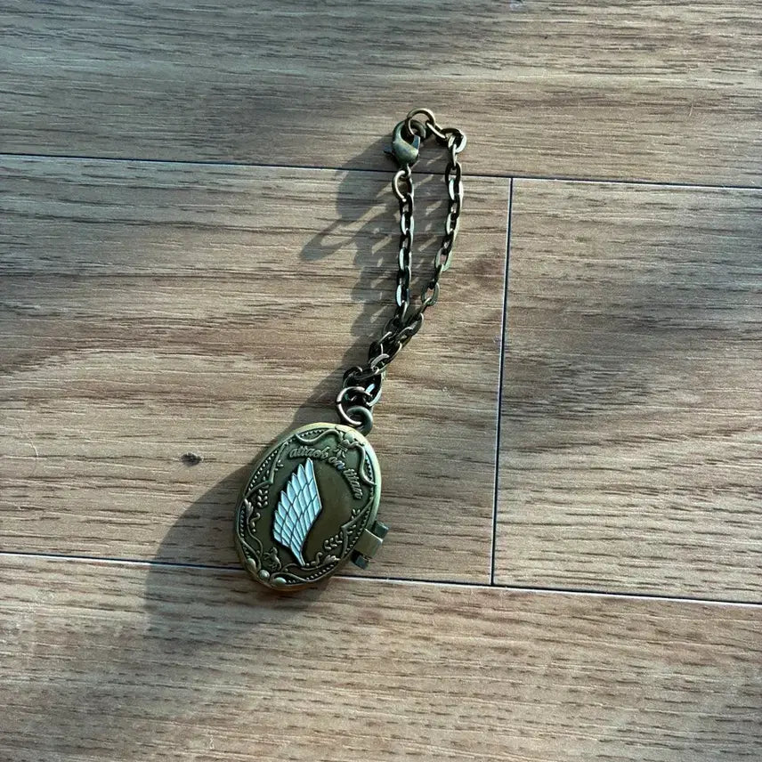 [BUNJANG] Attack on Titan Eren Rocket Charm Keychain / 진격의거인 진격거 고전 에렌 로켓 챰 키링