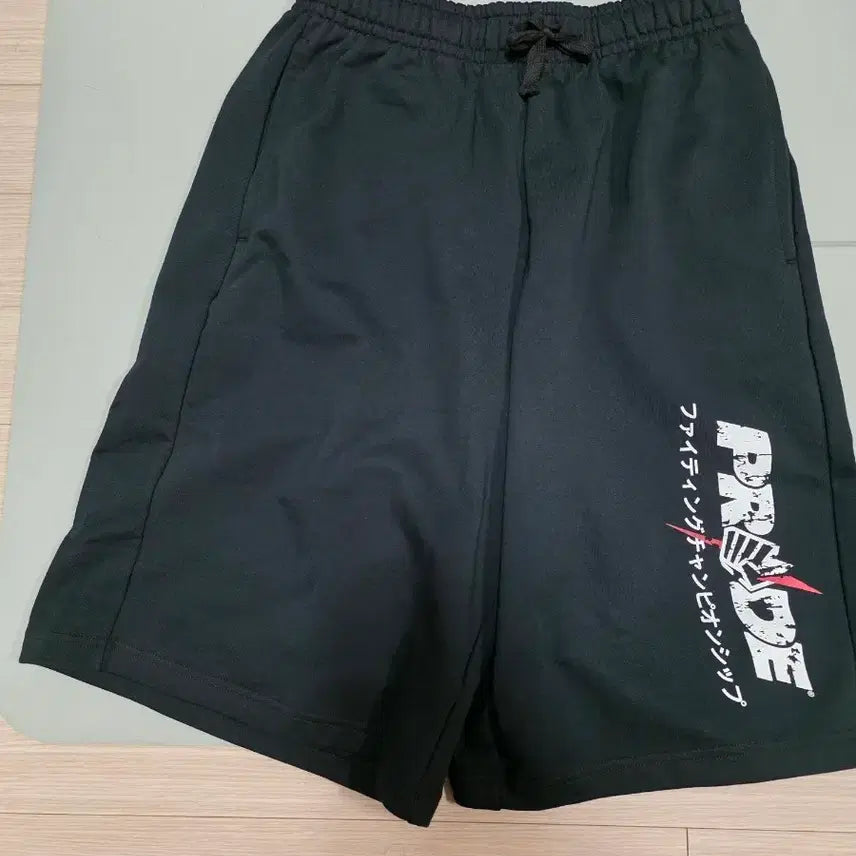 [BUNJANG] PRIDE 1.0 Bermuda Shorts Black (M) / 프라이드 블랙 반바지 M 사이즈