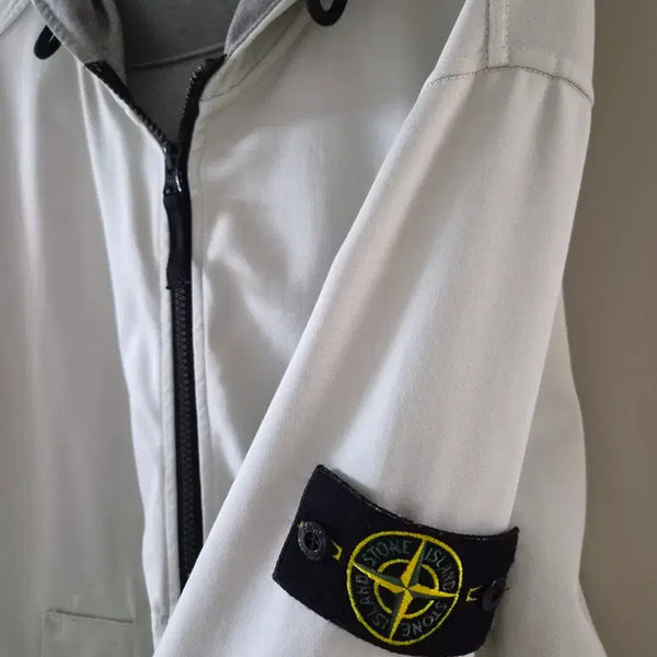 [BUNJANG] Stone Island Windbreaker / 스톤아일랜드 바람막이