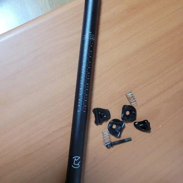[BUNJANG] Bicycle Seatpost Black + Bracket Set / 자전거 시트포스트 블랙 + 브래킷 세트 포함