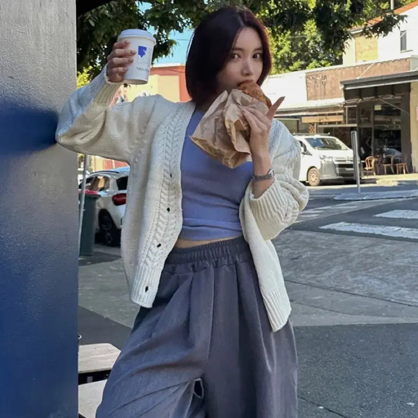 [BUNJANG] Monday Off V-Neck Knit Cardigan / 먼데이오프 브이넥 니트 가디건