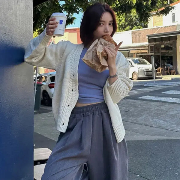 [BUNJANG] Monday Off V-Neck Knit Cardigan / 먼데이오프 브이넥 니트 가디건