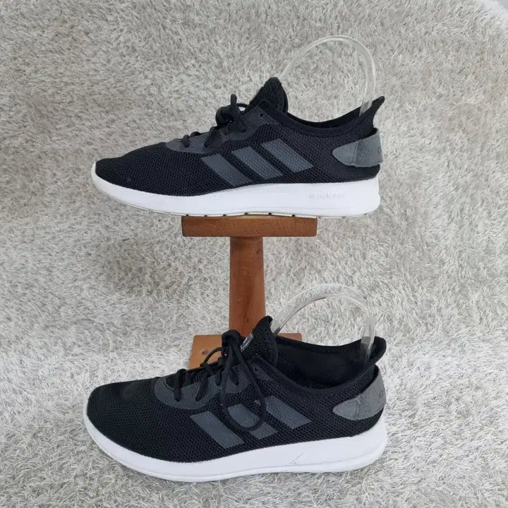 [BUNJANG] Adidas Yatras Black Sneakers / 235 아디다스 야트라 블랙 운동화