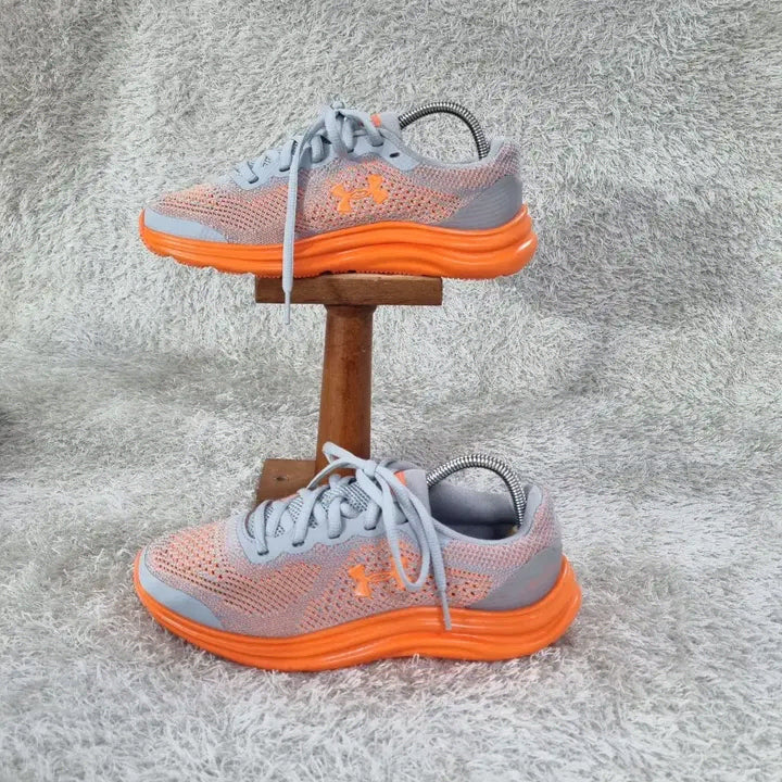 [BUNJANG] Under Armour UA Liquify Training Shoes / 230 언더아머 UA 리퀴파이 운동화