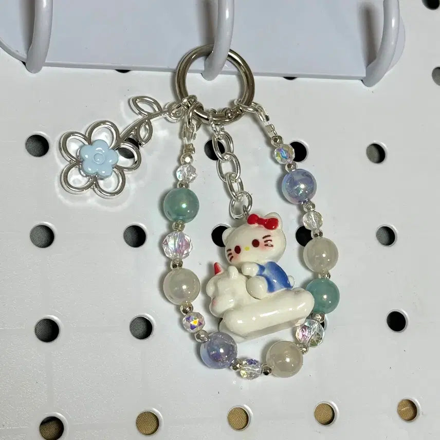 [BUNJANG] Hello Kitty Figure Acrylic Beaded Keychain / 키티파츠피규어 아크릴 비즈키링
