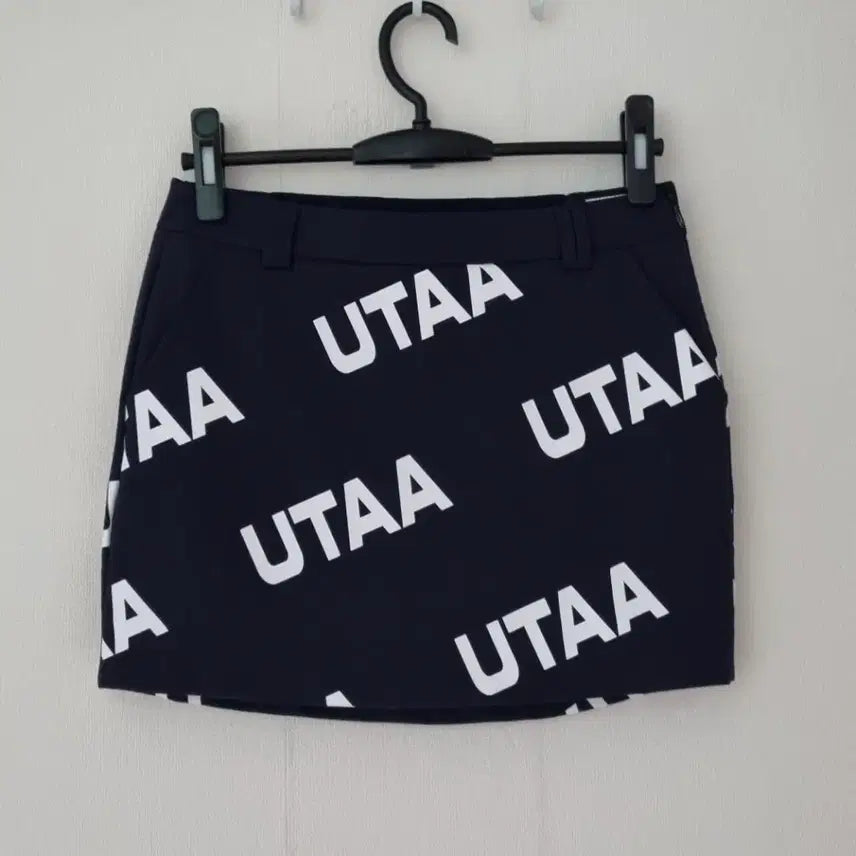 [BUNJANG] UTAA Logo Pattern Golf Skirt Black Size 27 / (미사용) 유타 골프 스커트 27