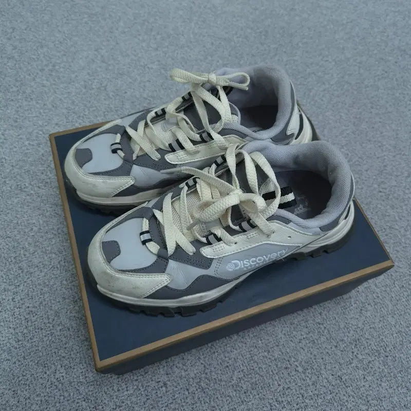 [BUNJANG] Discovery Sneakers (Model 0922C18) / 240 디스커버리 스니커즈/일반 운동화 | 0922C18