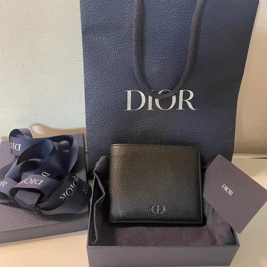 [BUNJANG] Dior CD Grain Calfskin Bi-fold Wallet / 디올 CD 그레인 카프스킨 반지갑