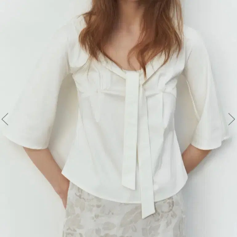 [BUNJANG] LEAE Plain Bowtie Top Blouse / 르에 lea Plain bowtie top 플레인 보타이 탑 블라우스
