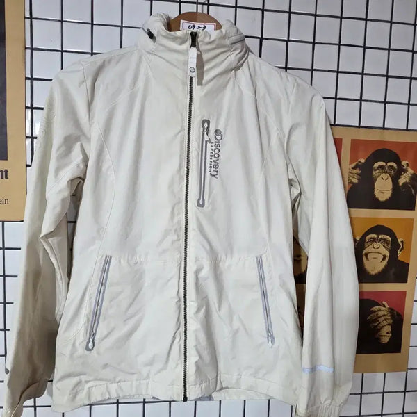 [BUNJANG] Discovery Expedition Shell Windbreaker White / 디스커버리 익스페디션 바람막이 쉘 화이트