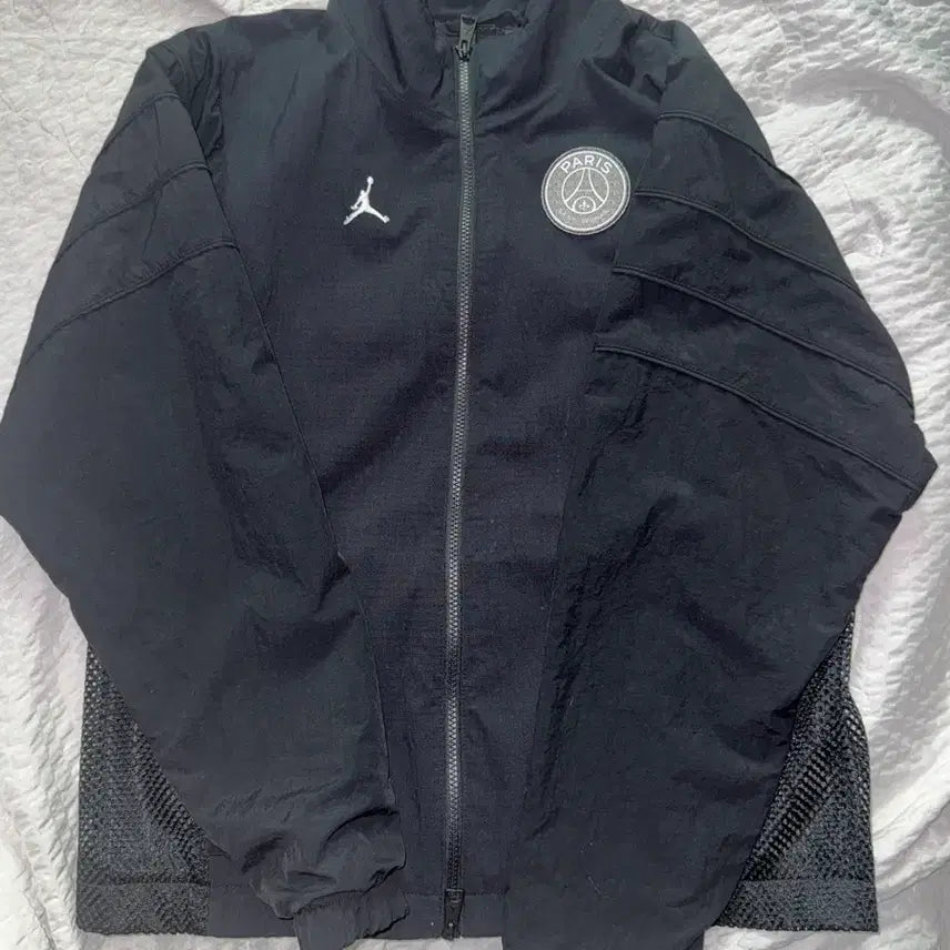 [BUNJANG] Jordan PSG Collaboration Black Windbreaker Jacket / 조던 PSG 콜라보 검정 바람막이 자켓