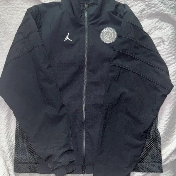 [BUNJANG] Jordan PSG Collaboration Black Windbreaker Jacket / 조던 PSG 콜라보 검정 바람막이 자켓