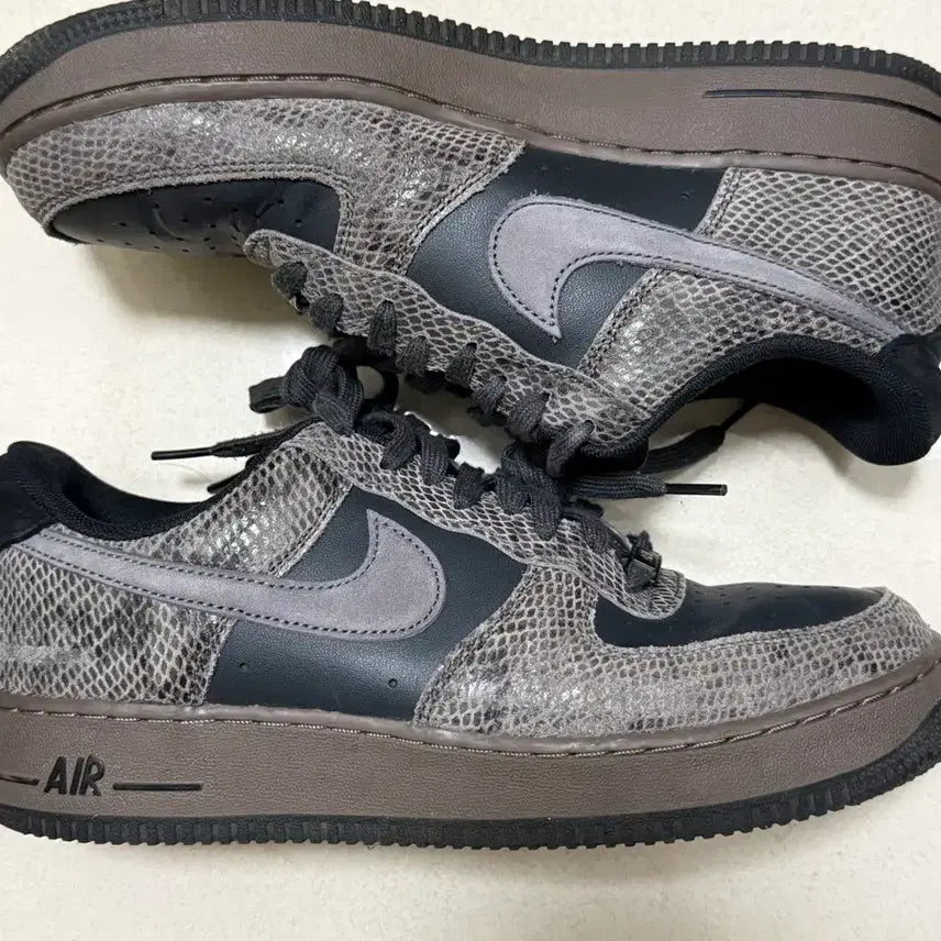 [BUNJANG] Nike Air Force 1 '07 LV8 'Snakeskin' Black / 나이키 에어포스 스네이크스킨