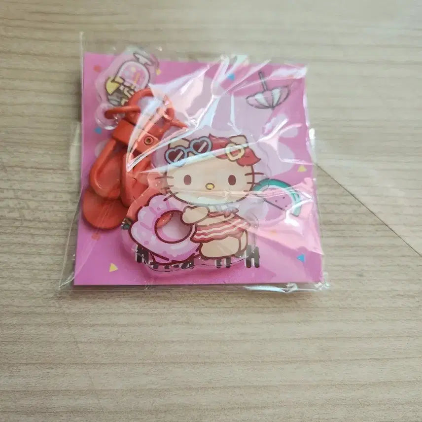 [BUNJANG] Hello Kitty Beach Keychain / 헬로키티 비치 키링