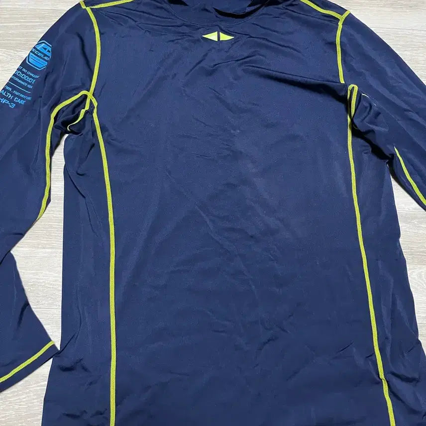 [BUNJANG] SCELIDO Functional Round Long Sleeve Inner Shirt / 스켈리도 기능성 라운드 이너셔츠