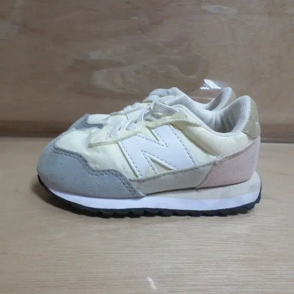[BUNJANG] New Balance 237 Sneakers / 후루룩구제2 145 뉴발란스237 운동화 신발 260923