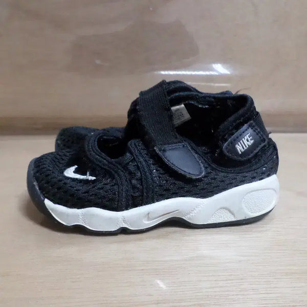 [BUNJANG] Nike Air Rift Sneakers / 후루룩구제2 120 나이키 에어리프트 운동화 신발 260923
