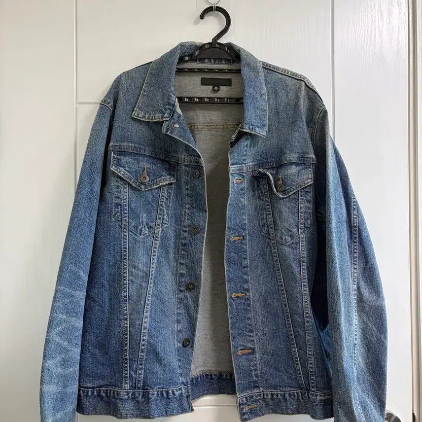 [BUNJANG] Uniqlo Denim Jacket / 유니클로 청자켓 데님