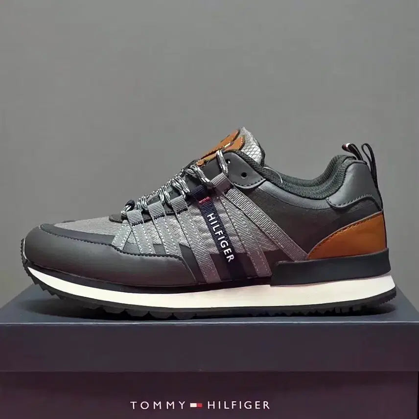 [BUNJANG] Tommy Hilfiger Sneakers - New / 타미힐피거 운동화 [새상품]