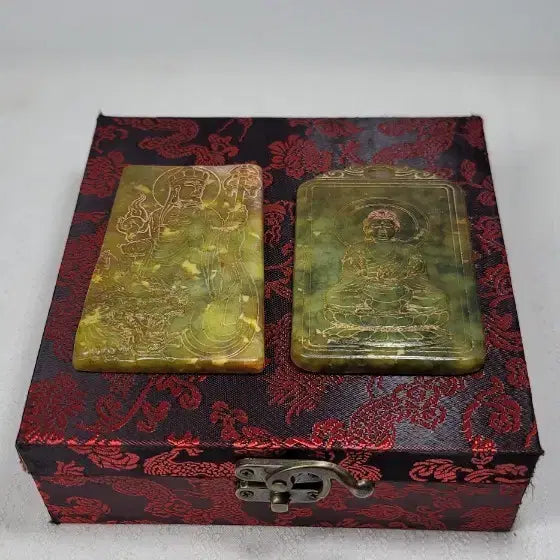[BUNJANG] Two Jade Plaques with Buddha Motifs / 부처문양 옥패2점